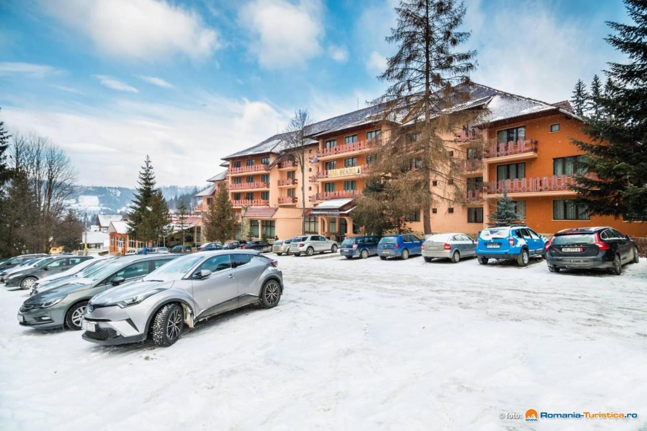 Hotel Bradul Дурау Экстерьер фото